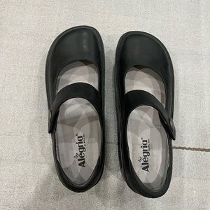 [41/10]Alegria Classic Black Mary Jane Shoes EUC